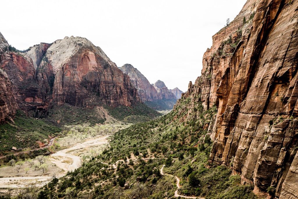 Angels Landing trail