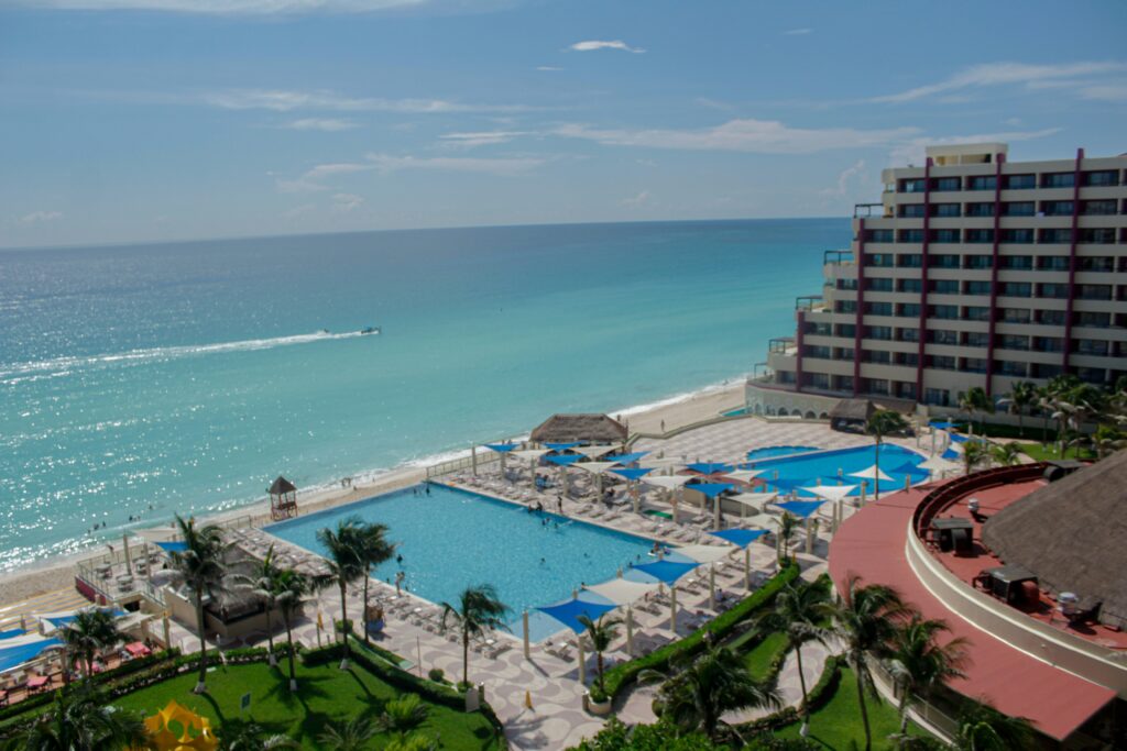 a hotel in cancun